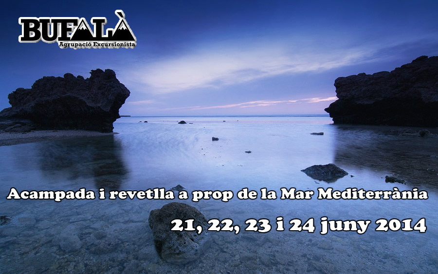 Acampada i revetlla a prop de la Mar Mediterrània